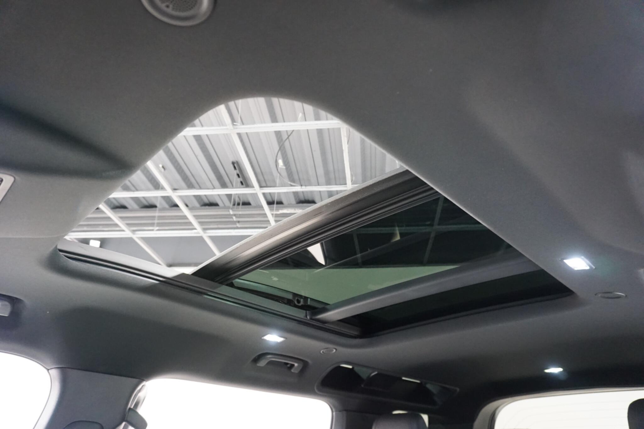 Land Rover Defender 110 2.0 P400e 15.4kWh X-Dynamic HSE SUV 5dr Petrol Plug-in Hybrid Auto 4WD Euro 6 (s/s) (404 ps)